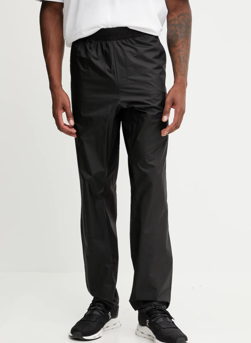 костюм спорт.