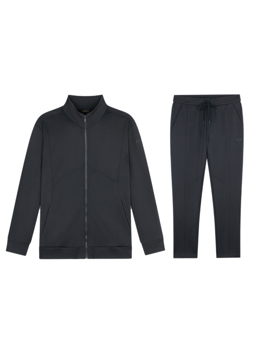 костюм спорт.