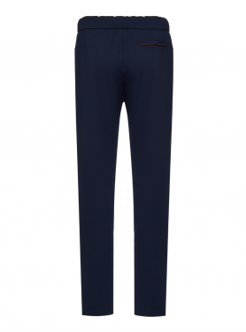 костюм спорт.