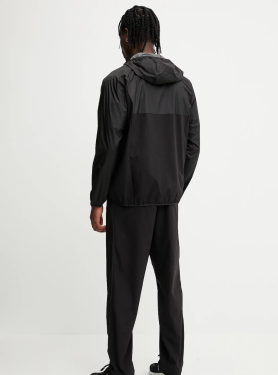 костюм спорт.